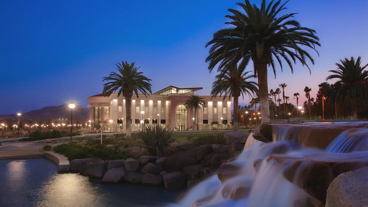 La Sierra University